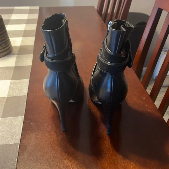 Cole Hana Nike Air black leather bootie - Picture 4 of 5